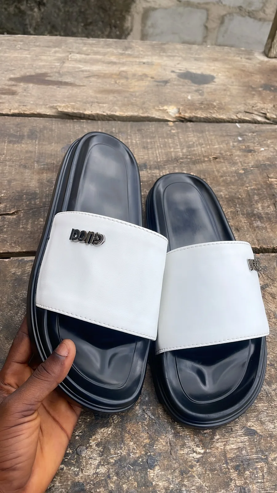 New in Gucci slide