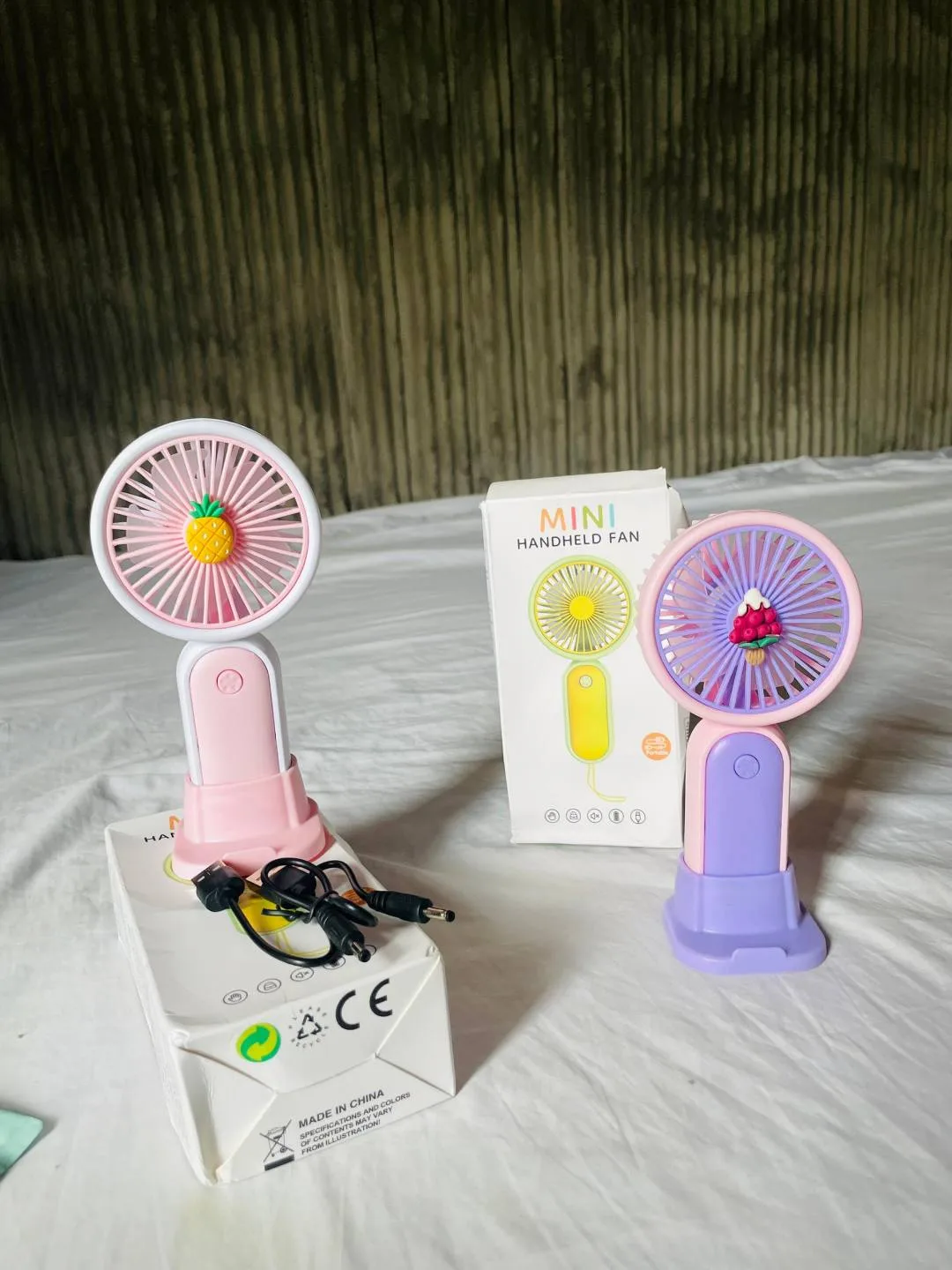 Mini rechargeable fan