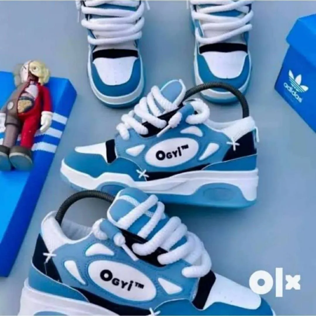 Ogyi Unisex Sneakers
